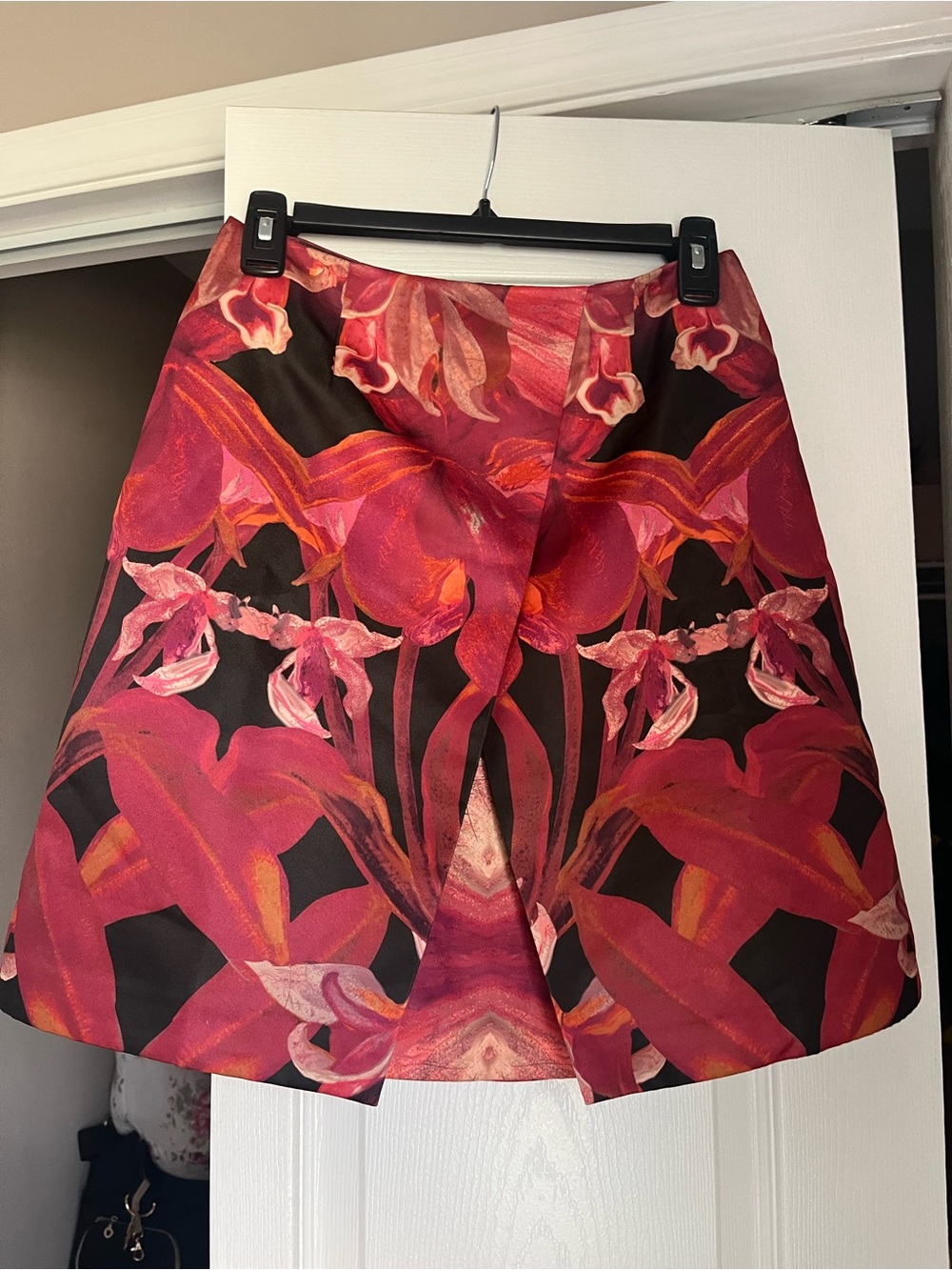Floral A-Line Mini Skirt in Red and Black Size 1 Ted Baker